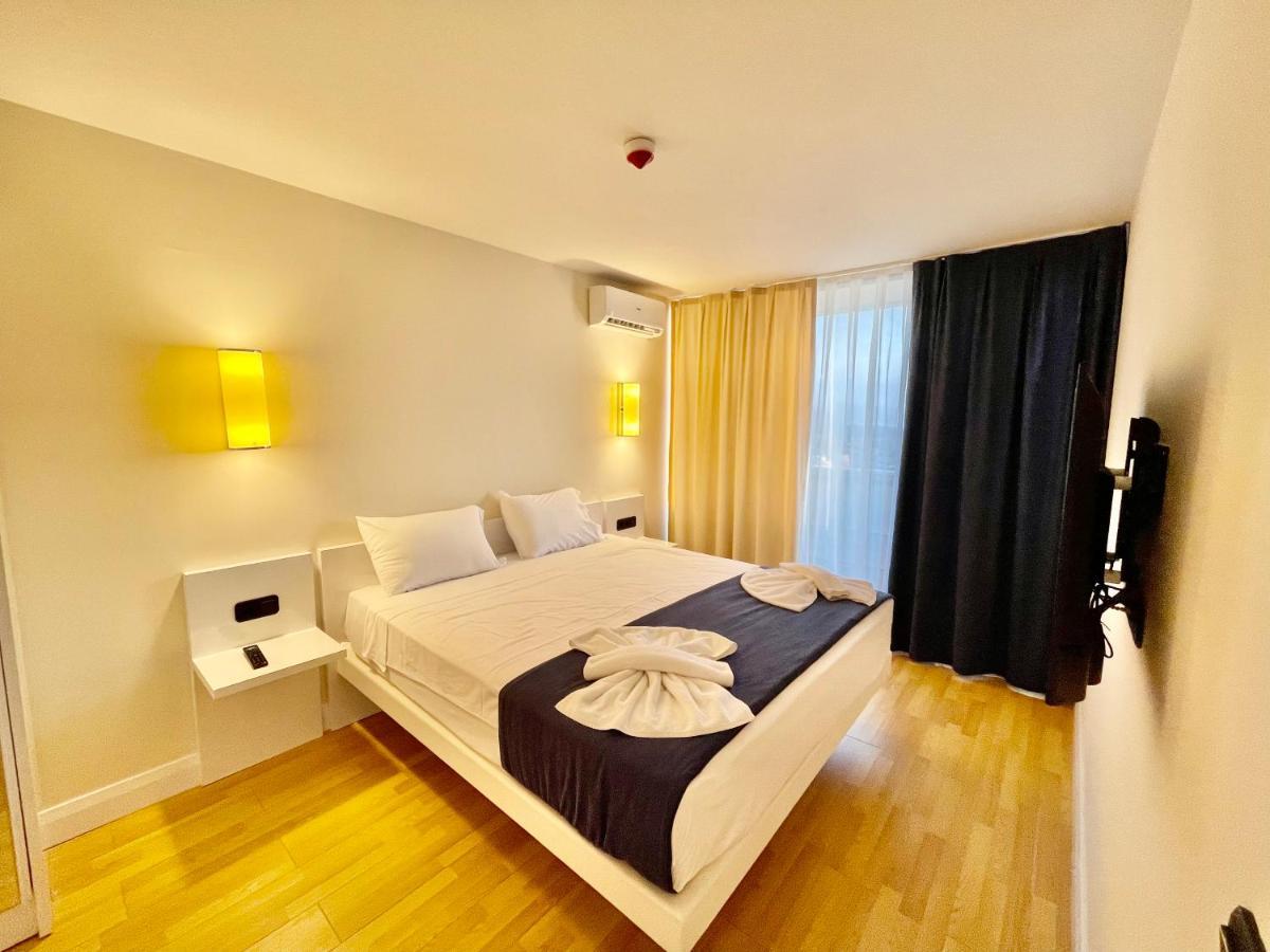 Orbi City Suite Batumi Exterior photo