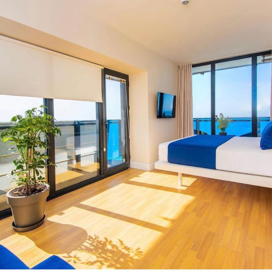 Orbi City Suite Batumi Exterior photo