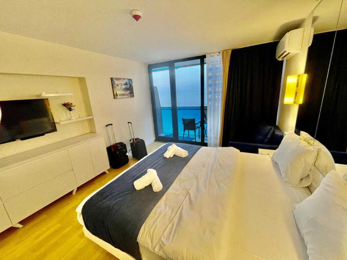 Orbi City Suite Batumi Exterior photo
